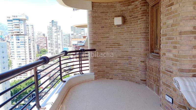 Foto 730336df-c3dd-4449-93e8-949f201f09b9. Apartament amb piscina a Playa Levante Benidorm