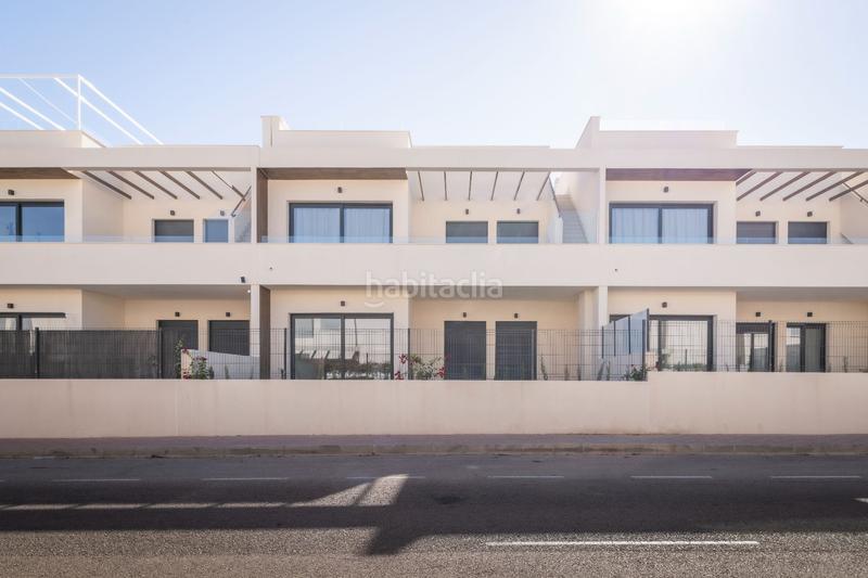 Foto a310e31e-750a-4c95-b6ec-4583cc7d8a92. Reihenhaus mit pool in Playa de los Náufragos Torrevieja