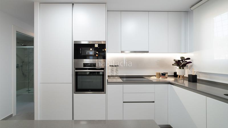 Foto f9d57bbc-813e-4a38-8c79-50a04150ce83. Apartament amb piscina a Via Parque Benidorm