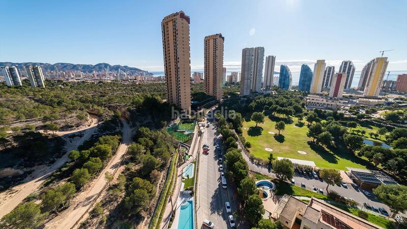 Foto 18598c8f-3886-4987-84df-a7513b2e2ee0. Àtic amb piscina a Via Parque Benidorm