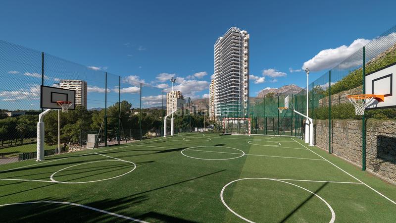 Foto 8499ee78-a124-4da3-bd42-ca1eb5c37118. Àtic amb piscina a Via Parque Benidorm