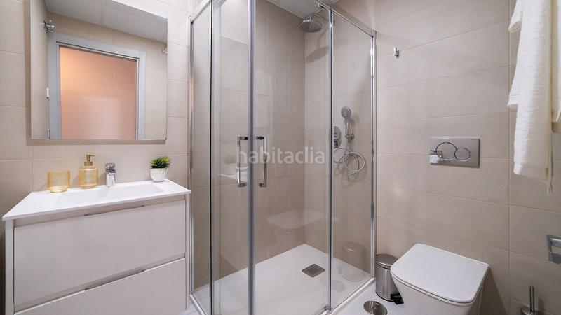 Foto 4264dd96-19be-4c6b-9f44-bf52863b231b. Attico con piscina in Via Parque Benidorm
