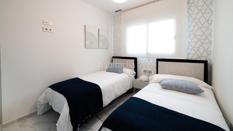 Foto ac6034a4-4765-44c9-a978-0a888d3f2716. Attico con piscina in Via Parque Benidorm