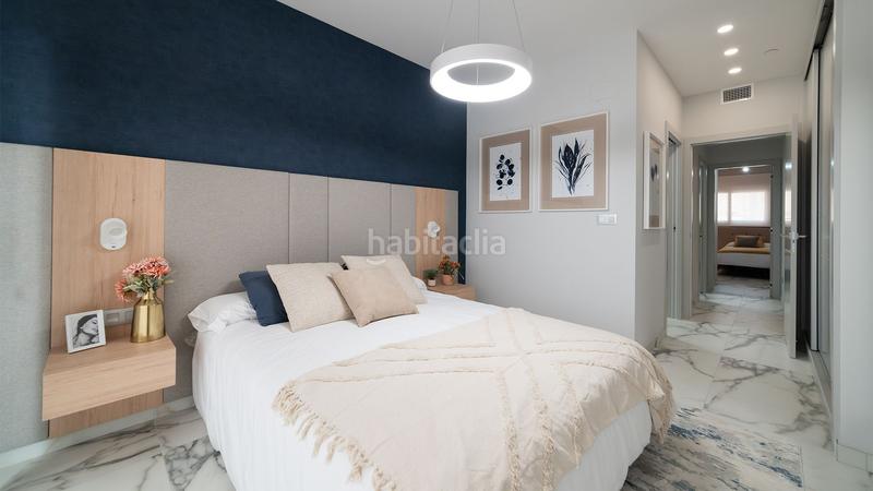 Foto 70a8ac0c-a2c4-4795-9635-efe3aed40726. Attique avec piscine dans Playa Poniente Benidorm
