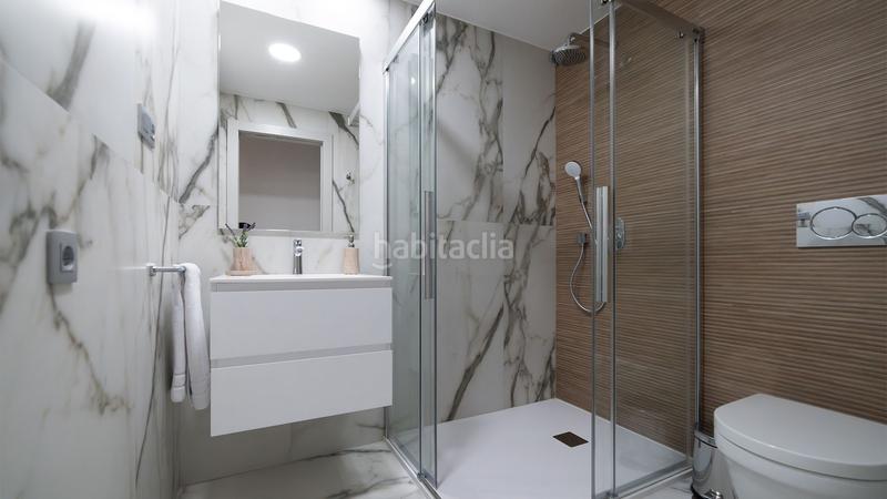 Foto 4ac6465b-bf60-4356-afe3-c2504871325b. Apartament amb piscina a Playa Poniente Benidorm