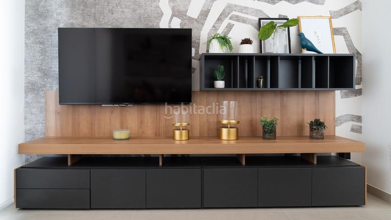 Foto fc8ae58c-ae8d-4e57-a5e9-10547fef3b40. Apartamento en Playa Poniente Benidorm