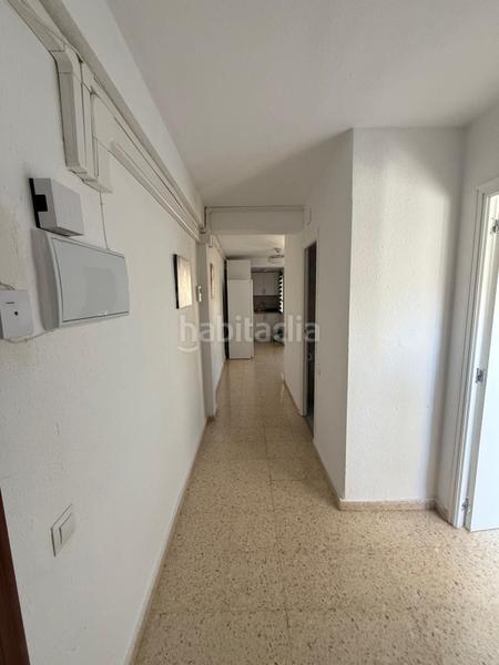 Foto 350c5571-a6e3-47f8-98b9-ae6169a07e5e. Apartament amb piscina a Playa Poniente Benidorm