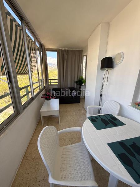 Foto 9f6e76f1-7f9c-4d05-bb84-fe347e347cac. Apartament amb piscina a Playa Poniente Benidorm