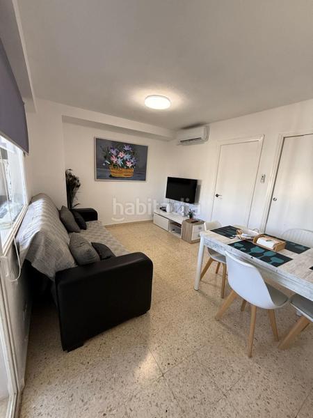 Foto c46e4f02-d1e9-4da4-aae8-01a25ca58583. Apartament amb piscina a Playa Poniente Benidorm