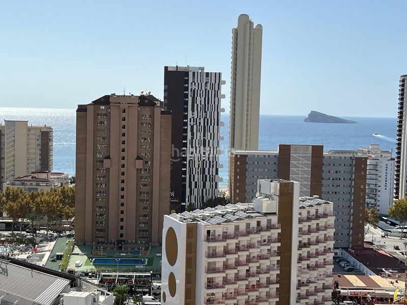 Foto 54e6d5d3-dd57-484a-b890-af8017c83442. Pis amb piscina a Playa Levante Benidorm