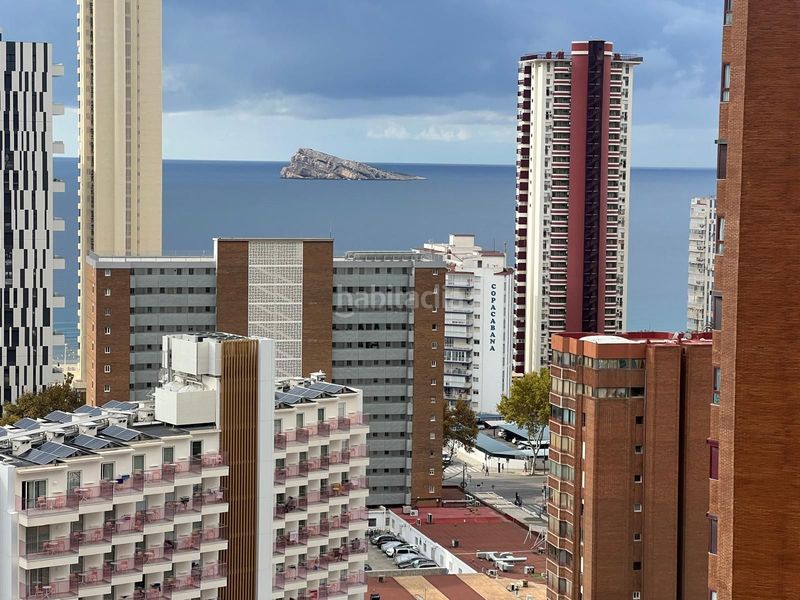 Foto d0f6fed2-fafe-4704-a677-8b58bb95a0fe. Pis amb piscina a Playa Levante Benidorm