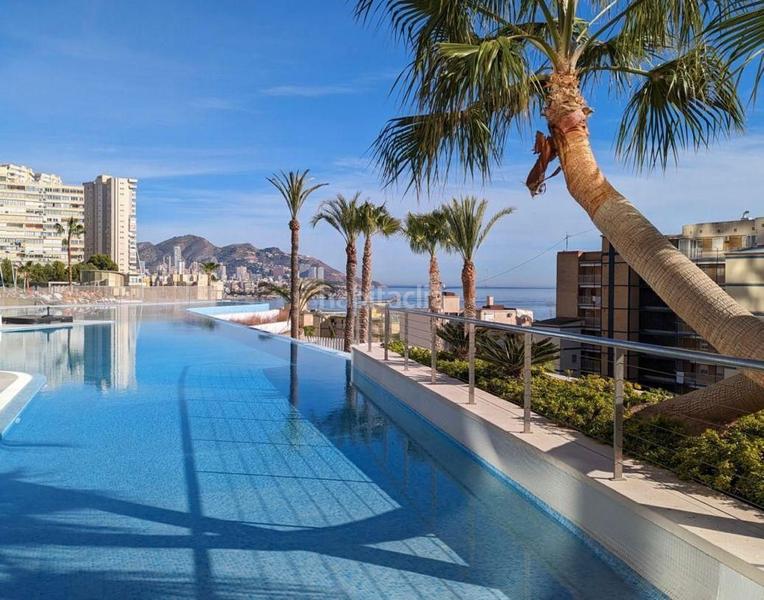 Foto 43bdd8ad-5d40-4c8e-b7c9-90a953dc1c48. Etagenwohnung mit pool in Playa Poniente Benidorm