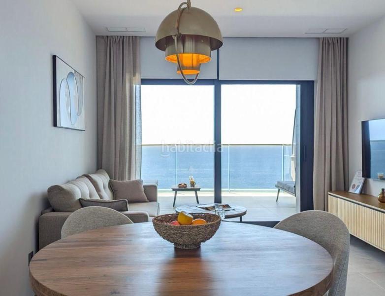 Foto 429c9149-f0a7-4638-b301-b9a4628935d7. Pis amb piscina a Playa Poniente Benidorm