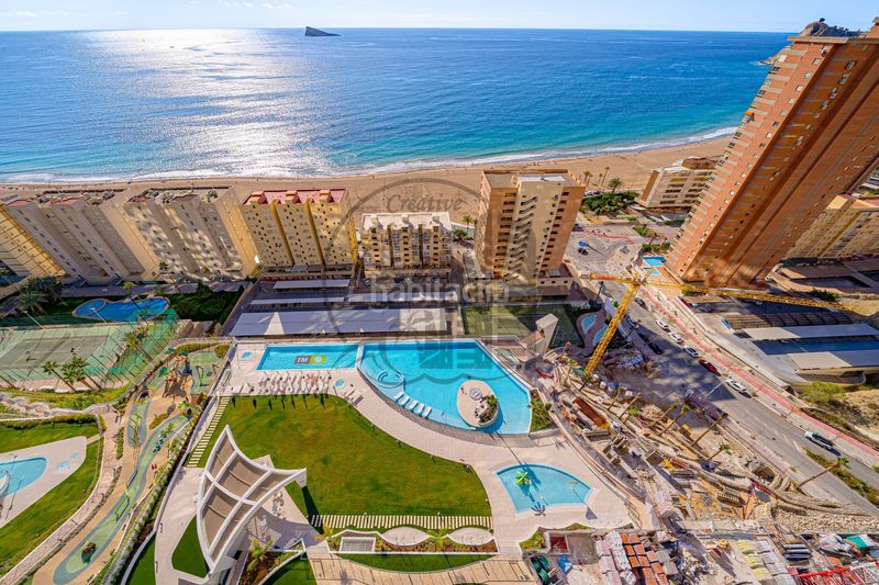 Foto 08e565dd-22b5-4ab8-8505-1f4fa38fe356. Apartament amb piscina a Playa Poniente Benidorm