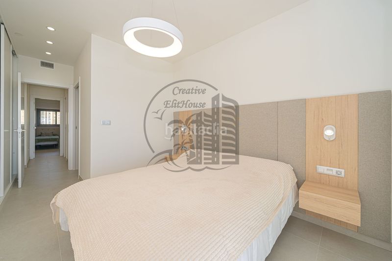 Foto 2a2c2002-e424-4760-919e-06c2be853992. Apartament amb piscina a Playa Poniente Benidorm