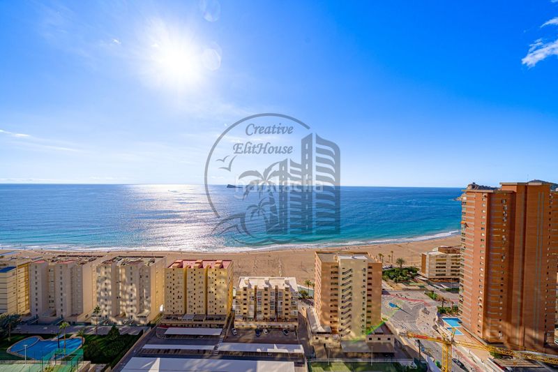 Foto 62d8b0f0-48ba-4f02-9aa8-2a2da49c0f04. Apartament amb piscina a Playa Poniente Benidorm