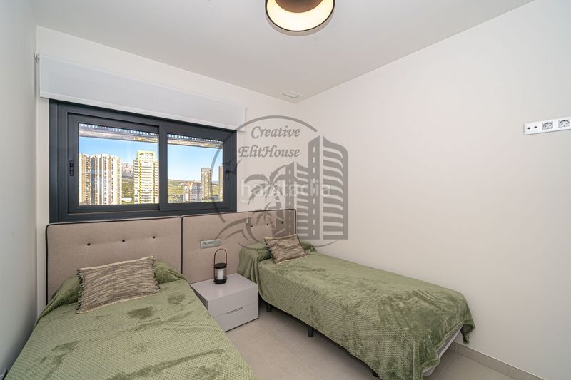 Foto 8d33d050-3a12-4f80-a415-ced17a38dcee. Apartament amb piscina a Playa Poniente Benidorm