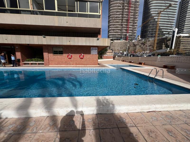 Foto 30dd0f1e-34fa-48ae-9882-26732bf50528. Pis amb piscina a Playa Poniente Benidorm