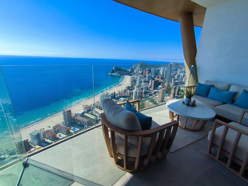 Foto 518a33fc-ff44-485f-b99d-b773b6ccc360. Piso en Playa Poniente Benidorm