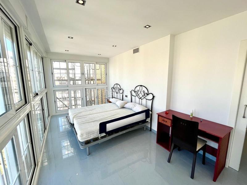 Foto b90e56e1-7502-4c76-9474-de59d969d096. Dachwohnung in Playa Levante Benidorm