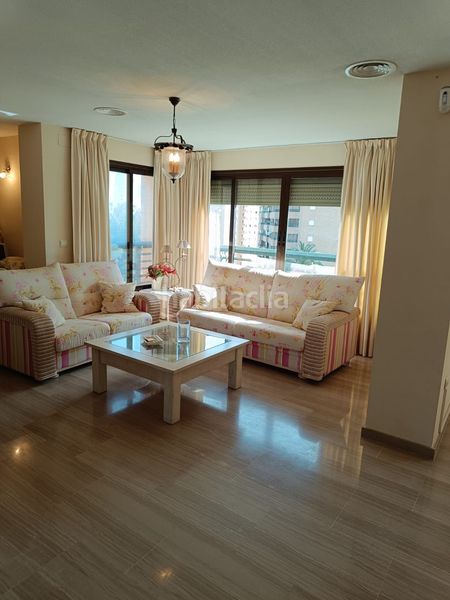 Foto 47802fdf-959c-4691-9242-613df0ef7372. Penthouse with pool in Playa Poniente Benidorm