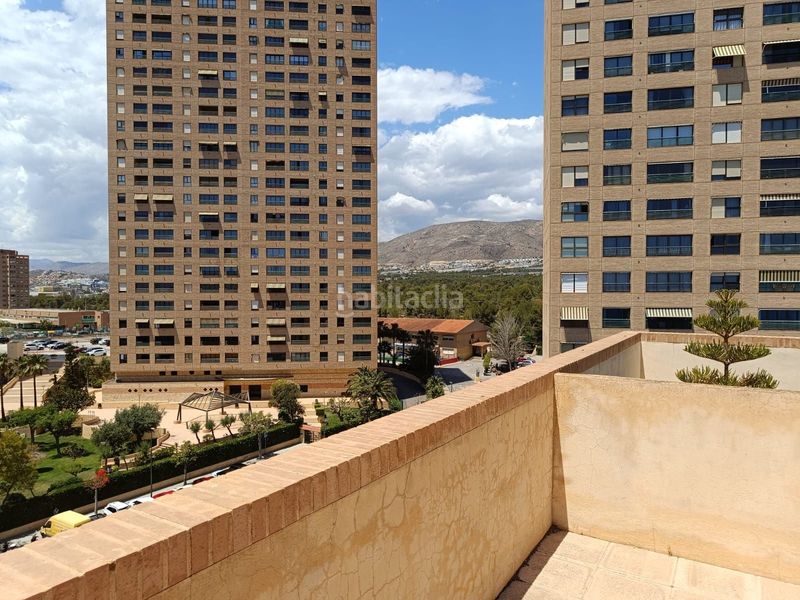Foto adee9c32-02bd-4cfa-b03c-053d82832c17. Penthouse with pool in Playa Poniente Benidorm