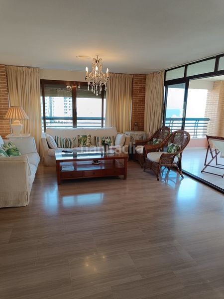 Foto fd0829d5-4b00-4e3a-ac7e-d15887f66177. Penthouse with pool in Playa Poniente Benidorm