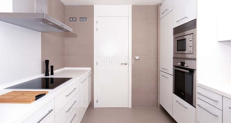 Foto c20f0e4e-496e-44a5-a958-25e9be4bbf13. Apartament amb piscina a Playa Poniente Benidorm