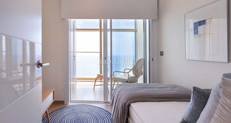 Foto df451574-77d0-48d7-87e5-438f3beba597. Apartament amb piscina a Playa Poniente Benidorm