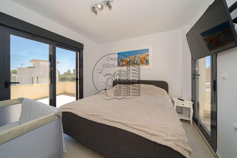 Foto 53ce5bb9-b1bc-4d2f-9d32-f5093de1509f. Casa amb piscina a Montebello - Nou Espai Nucia (la)