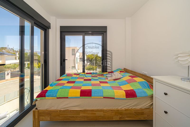 Foto 72d4daee-92ee-456e-8312-a46606b62a9a. Casa amb piscina a Montebello - Nou Espai Nucia (la)