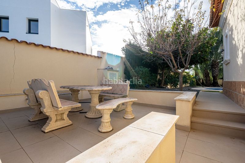 Foto 0358626e-89f7-422b-8d5a-572fa64fab01. Casa amb piscina a Cala Advocat-Baladrar Benissa