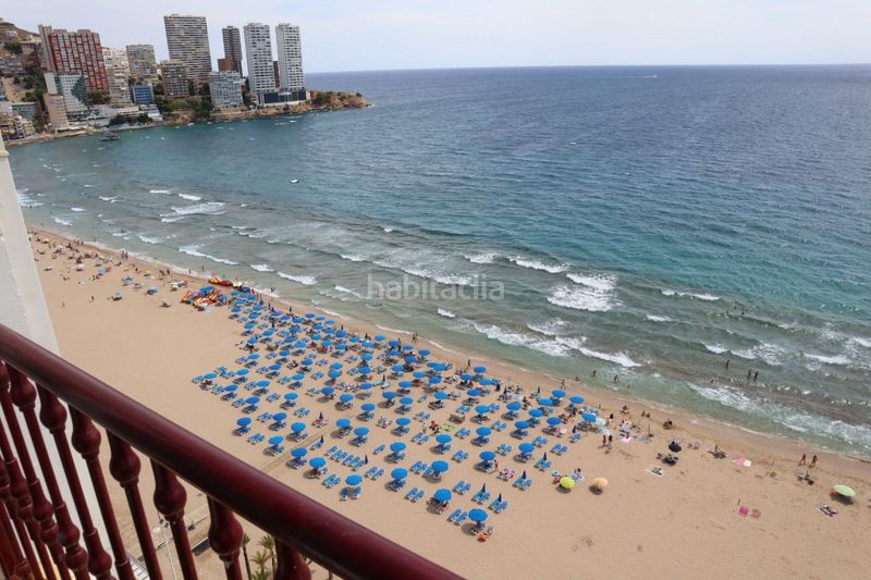 Foto f874b3d2-ef0d-4118-aaa3-519cba889f4a. Estudi amb piscina a Playa Levante Benidorm