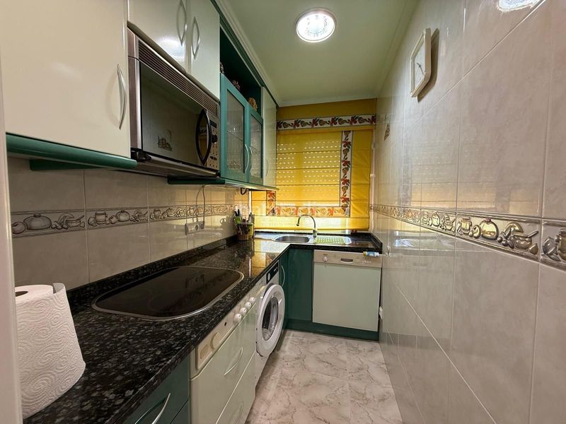 Foto f6b7b1f8-5132-477b-bb1b-b90cd8f8eb35. Piso en Casco Antiguo - Puerto Benidorm