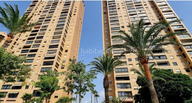 Foto 8ef0a322-a140-47d2-9eed-eb11c74f1127. Apartament amb piscina a Playa Poniente Benidorm