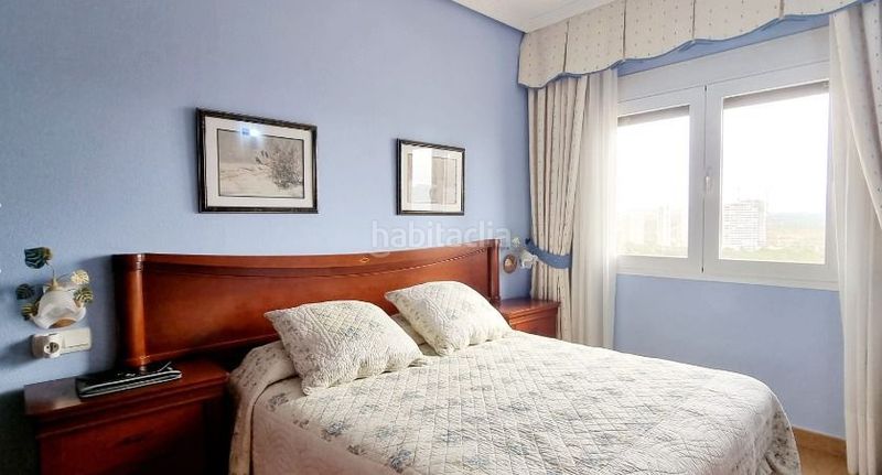 Foto 956b5e6d-88a6-4a2b-846b-5e96ea892b10. Apartament amb piscina a Playa Poniente Benidorm