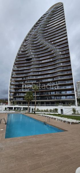 Foto a5e37ca6-7879-4b69-b195-72f88e451242. Piso en Playa Poniente Benidorm