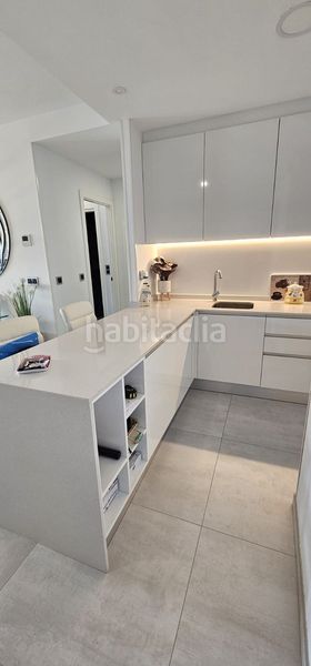 Foto cf1ec39d-7e23-40f2-abb6-f90b107f093a. Piso en Playa Poniente Benidorm