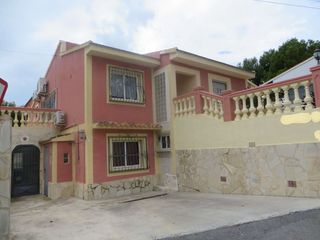 Casa  Carrer castanyers