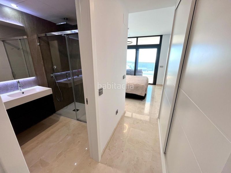 Foto dd69f674-b20c-4ba0-8d2f-23b4cfaeb11b. Ático en Playa Poniente Benidorm