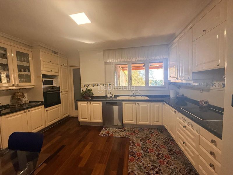 Foto 1f03ebe8-0b4c-40bf-9b42-e915f8105d0d. Pis amb piscina a Playa Levante Benidorm