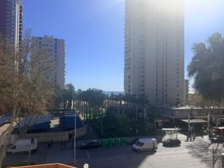 Pis a Avenida de Mediterraneo