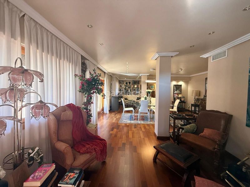 Foto 80490794-7965-475b-8396-1093a832c9f8. Pis amb piscina a Playa Levante Benidorm