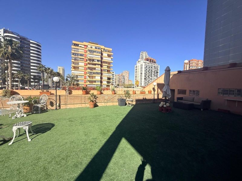 Foto aa606191-0457-4272-98c8-62acd2f3fe16. Pis amb piscina a Playa Levante Benidorm