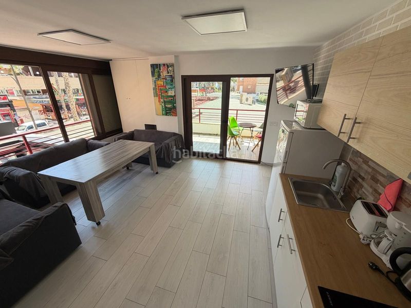 Foto f24bf2af-6f60-4258-9409-87a1fe08e8ff. Pis a calle gerona 32 a Playa Levante Benidorm