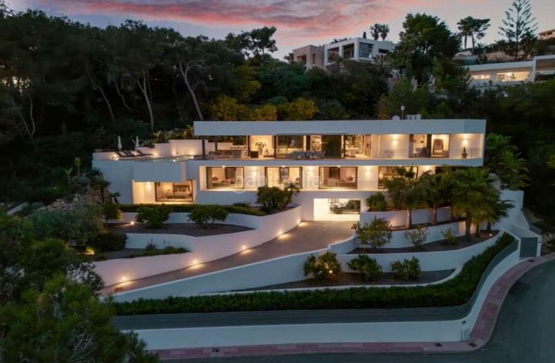 Foto ac2cc4ff-b7f2-4e36-b1e9-7c0d04075709. Casa amb piscina a Can Furnet Santa Eulària