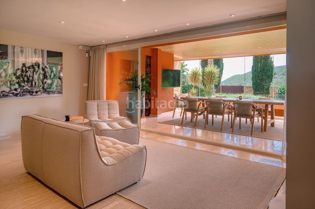 Foto 4e9730b2-0e3f-4cd2-bda4-5a4259386c9f. Pis a carrer parís 54 a Roca Llisa Santa Eulària