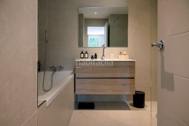 Foto ce995f9f-13c2-46c4-9e83-412616390fc2. Pis a carrer parís 54 a Roca Llisa Santa Eulària