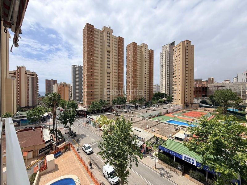 Foto 2408a6b6-72d9-45d8-989f-103c2b1d93de. Pis a avenida de cuenca a Levante Alto Benidorm