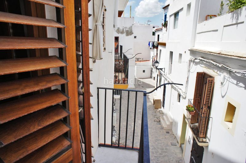 Foto 31144f5c-ff3c-4e49-b00f-a8b862535369. Tríplex a carrer de la mare de déu a Dalt Vila-La Marina Ibiza